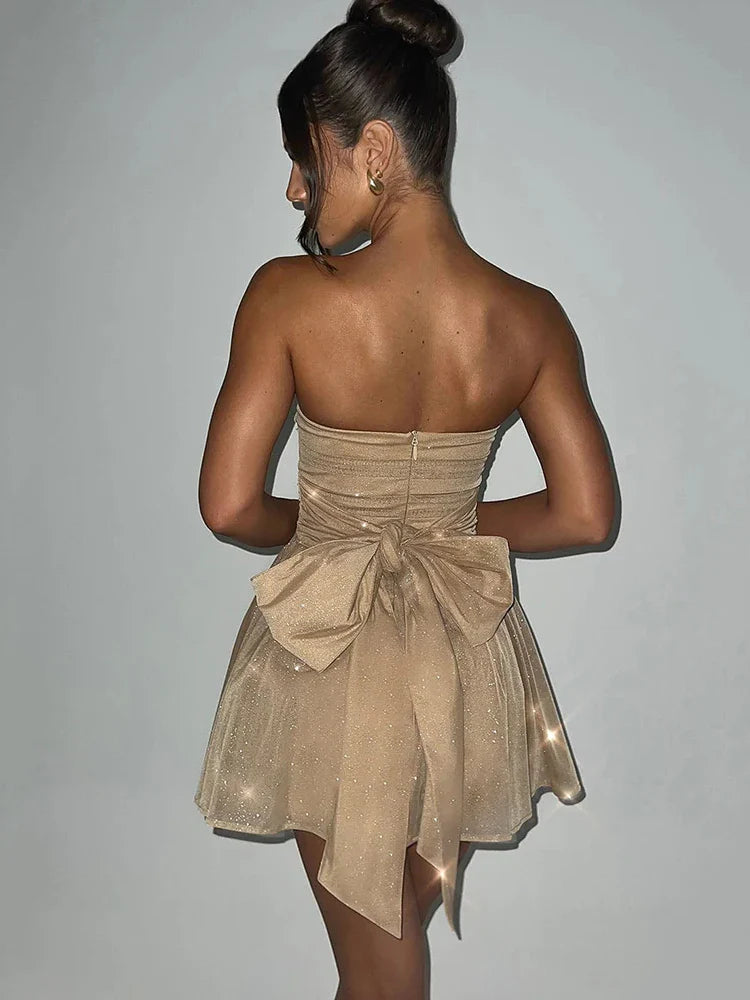 שמלת מיני סטרפלס נצנצים בעיטור קשירה מאחורה - דיימונד