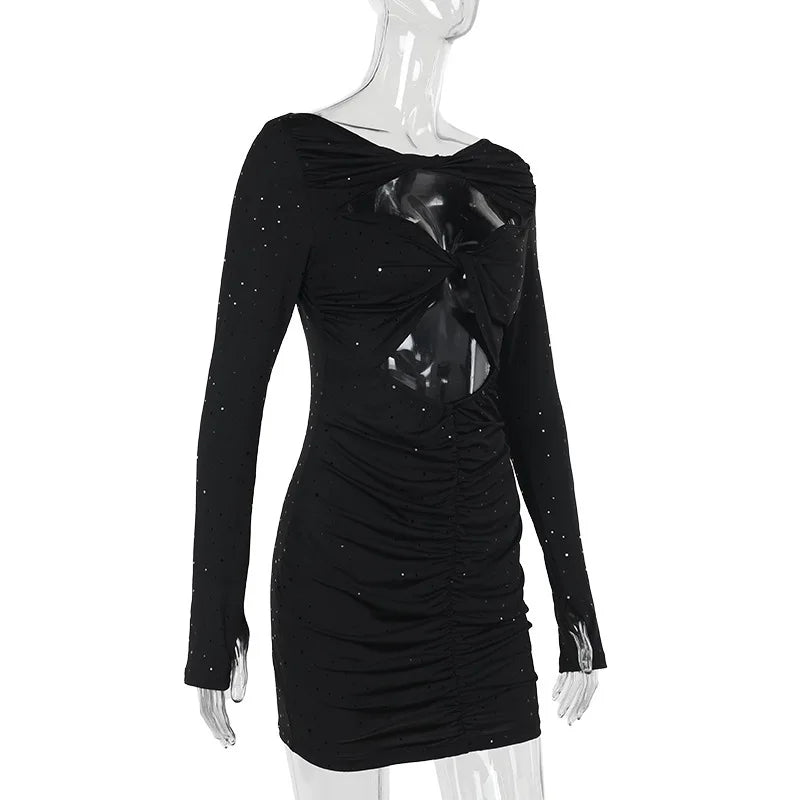 שמלת מיני כיווצים בעיטור נקודות מנצנצות בעיצוב פתחים - אלכסה