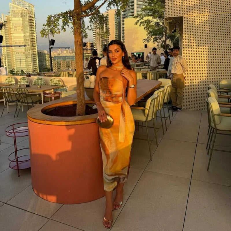 סט שיפון שני חלקים טופ סטרפלס וחצאית מידי בעיטור צעיף תואם - לירי