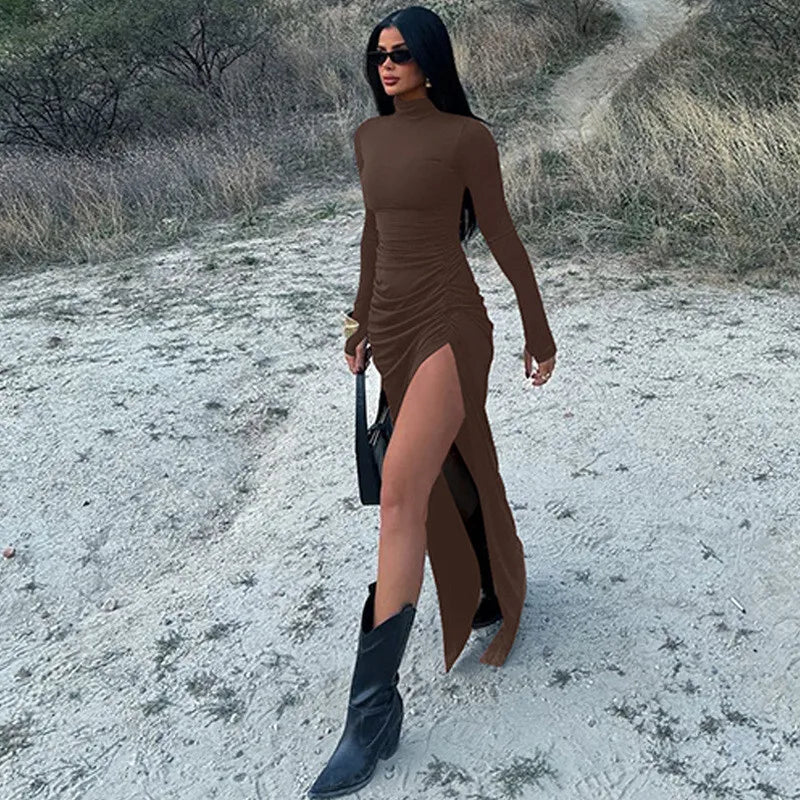 שמלת מקסי כיווצים צווארון גולף בעיצוב שסע עמוק - סאשה