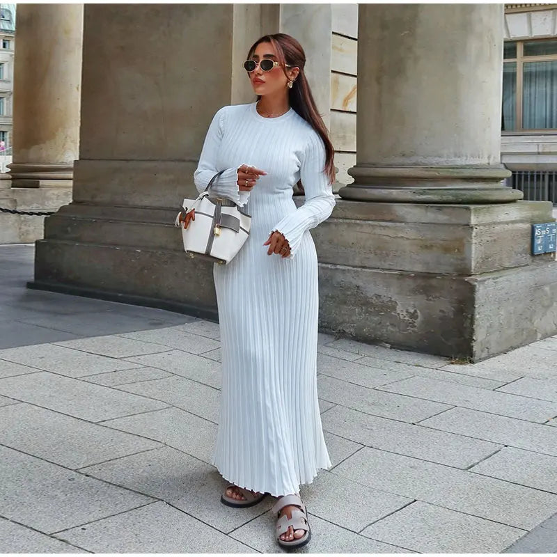 שמלת מקסי סרוגה קשירה בגב להצמדה במותן - ניקול