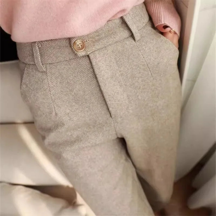 Pencil-cut wool pants