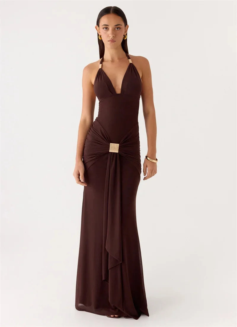 Maxi dress with a buckle design and open back - Tzahala