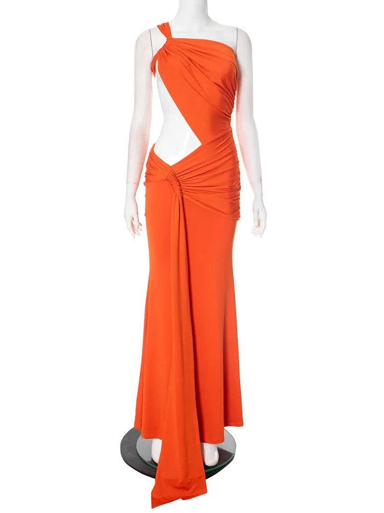 שמלת מקסי בוהו שיק בעיצוב כתפיה אחת ופתח בעיטור שובל - אלכסנדריה