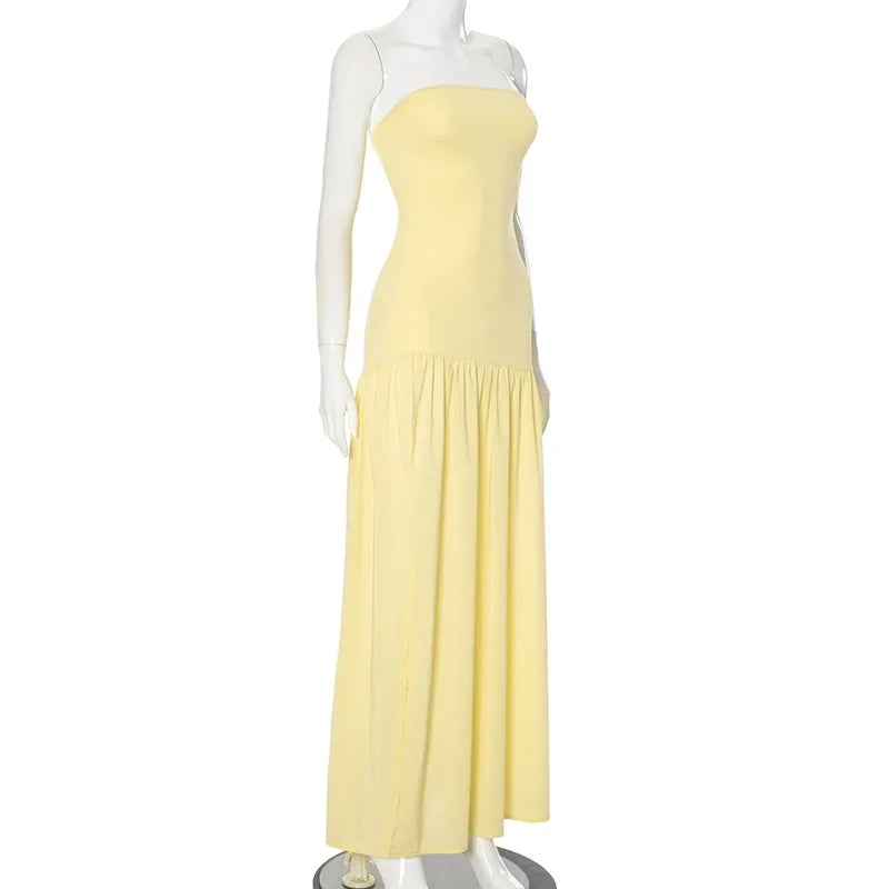 שמלת מקסי סטרפלס בעיצוב שיפון בעיטור שסע - פיה