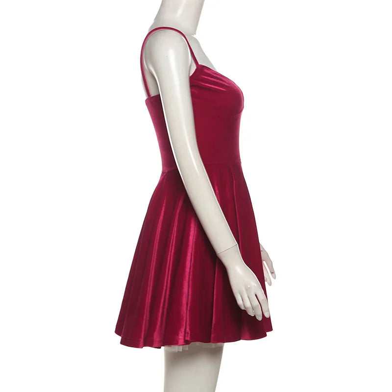 שמלת מיני קטיפה מלמלה בגזרת A - SOFIA