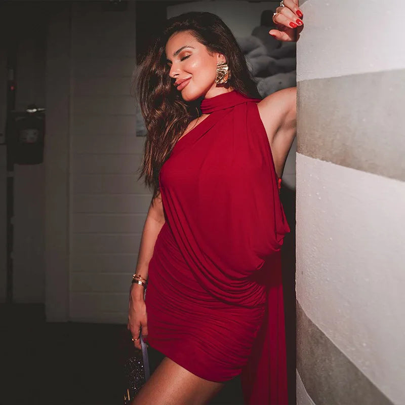 שמלת מיני בעיצוב קיפולים בעיטור צעיף - קאלה