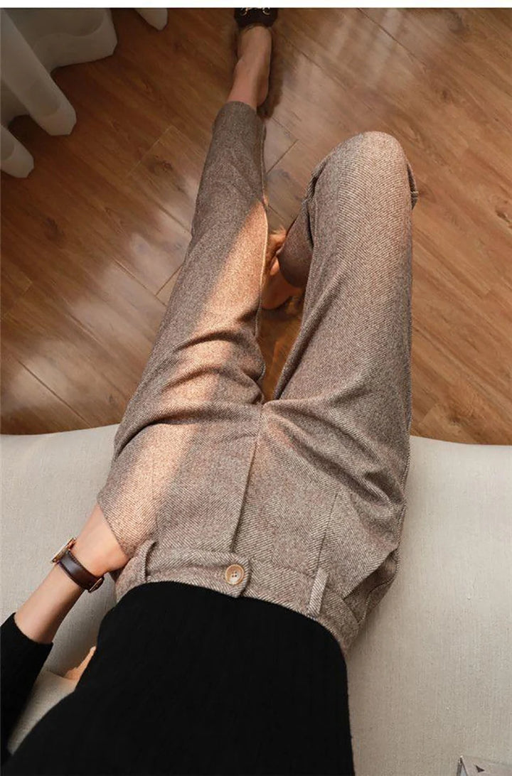 Pencil-cut wool pants
