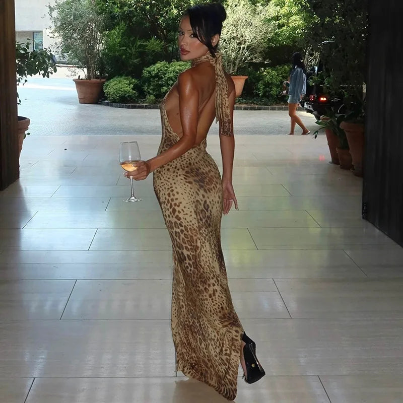 שמלת מקסי מנומרת בעיצוב אסימטרי קשירה בצוואר - רוקסי