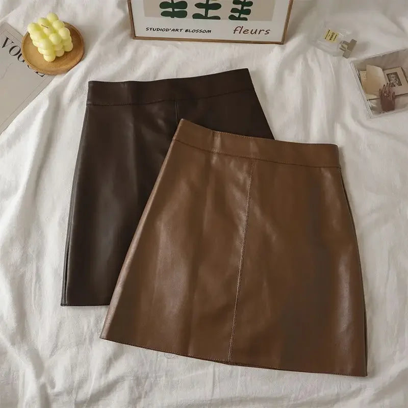 חצאית מיני דמוי עור גזרת A גבוהה - היילי