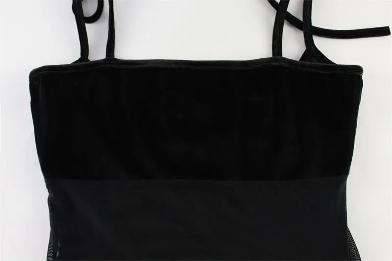 שמלת מקסי בעיצוב קשירה בכתפיות בעיטור רשת - Giovanna