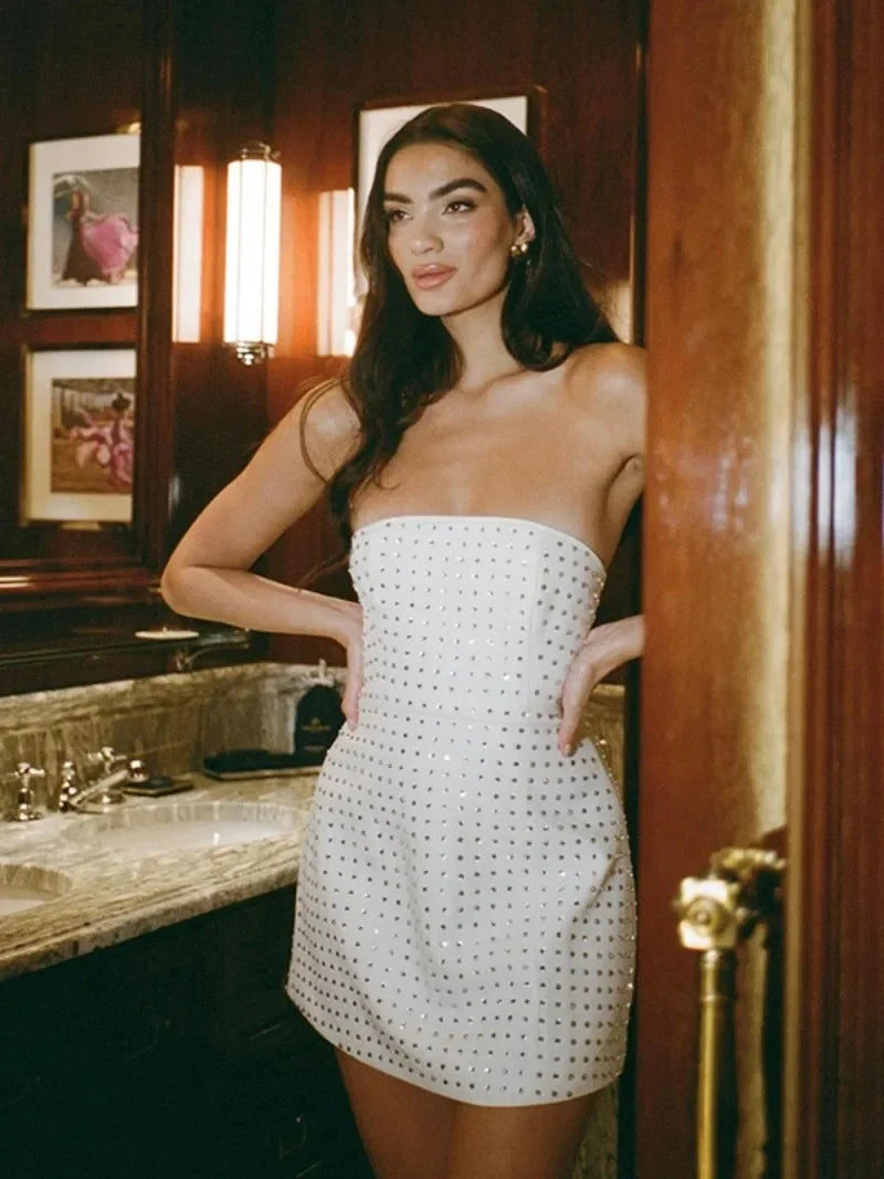 שמלת מיני סטרפלס בעיטור זרקונים מנצנצים - Londyn