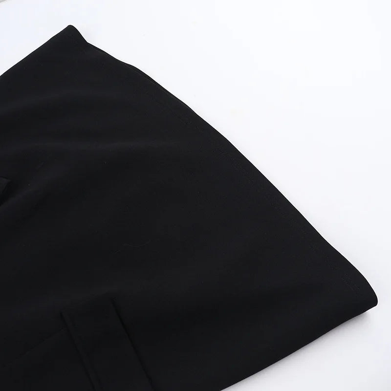 שמלת מיני בגזרת A כתפיים חשופות בעיצוב דמוי כיסים - מייסי