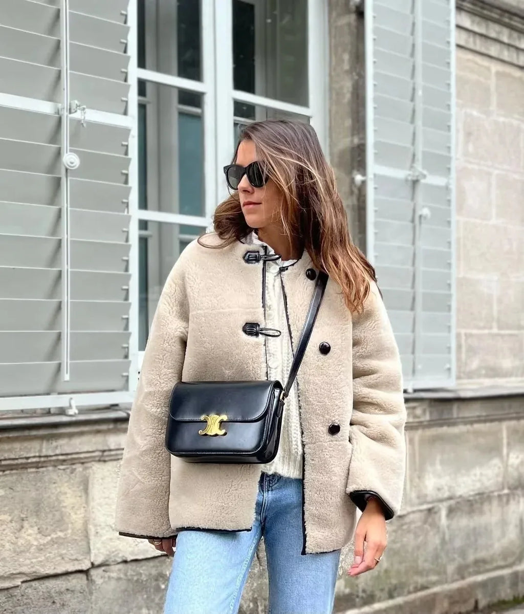 מעיל צמר פרווה סגירת כפתורים בעיצוב וינטג' - יאן