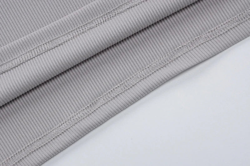 סט סרוג שני חלקים חולצה בסגירת כפתורים וחצאית מקסי צמודה - MARIEL