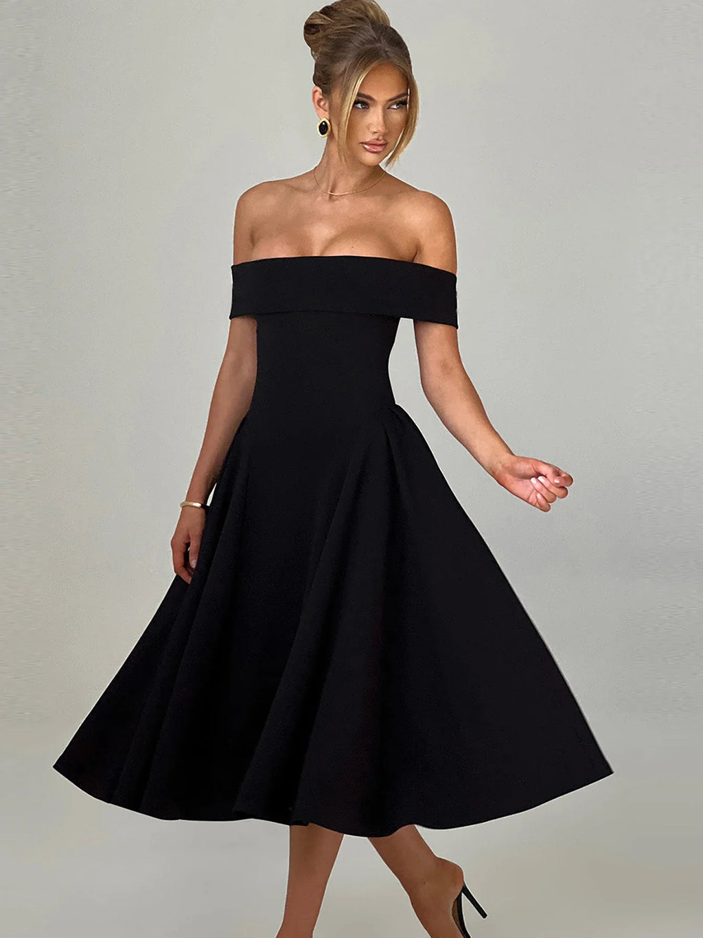 שמלת מידי בגזרת A כתפיים חשופות - רונאל