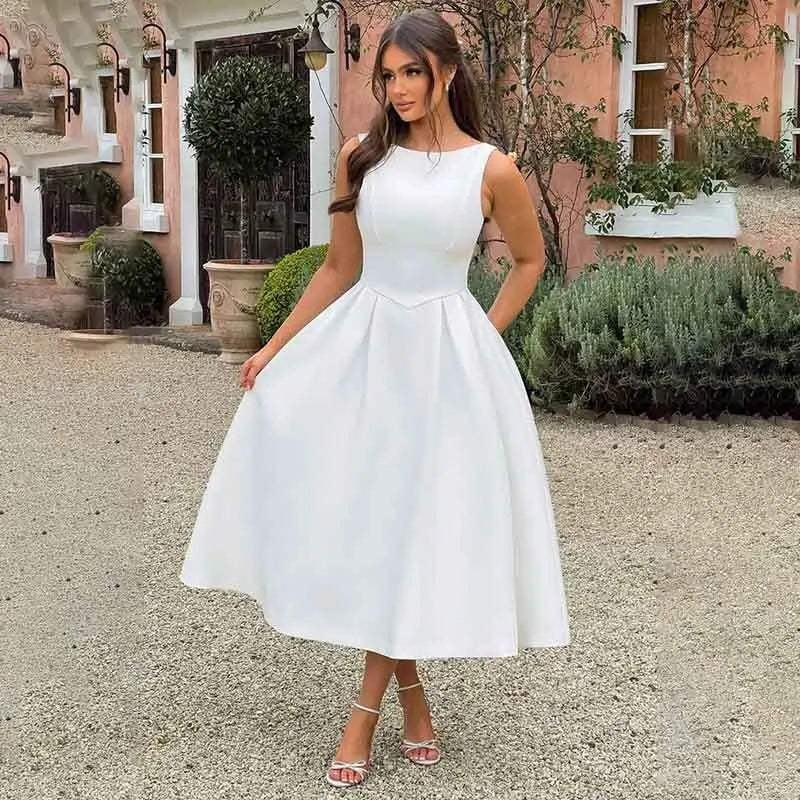 שמלת מידי קלאסית בגזרת A גב פתוח - אלאיה