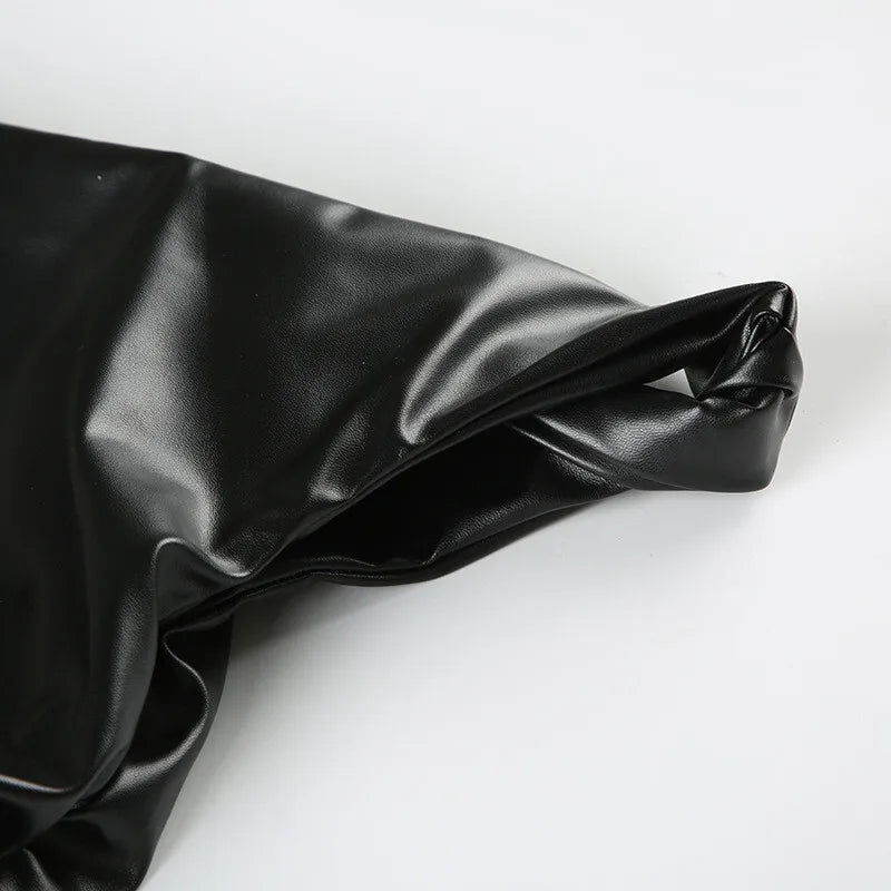 טופ דמוי עור בעיצוב אסימטרי - קמי