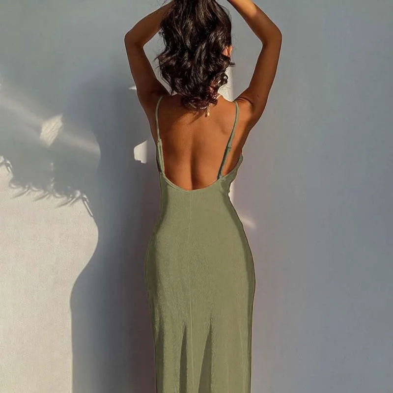 שמלת מידי קיצית סרוגה בעיטור שסע - סמייל