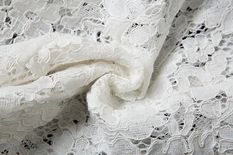 סט שני חלקים חצאית סאטן ומחוך סטרפלס תחרה - אריזונה