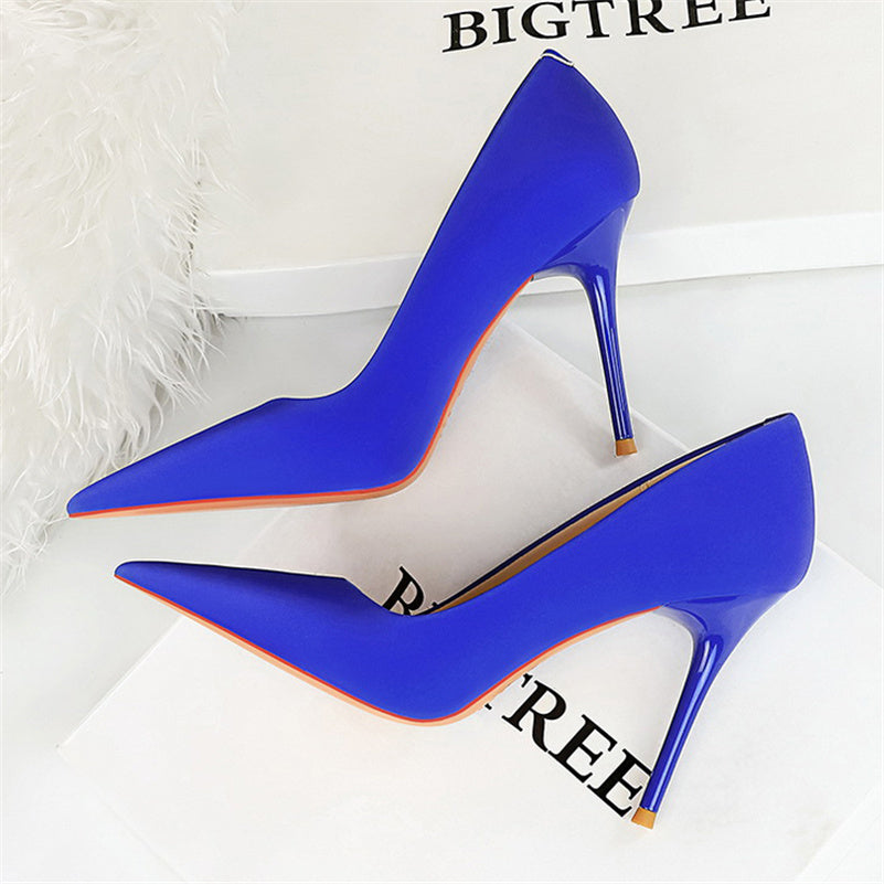 נעלי עקב שפיץ סאטן - מריסה