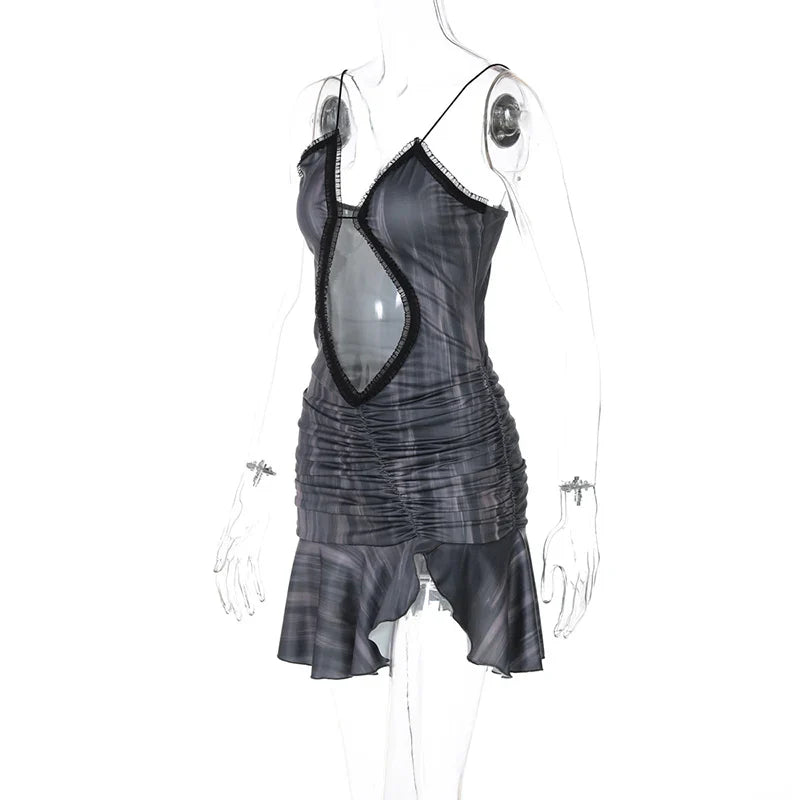 שמלת מיני מלמלה בעיצוב פתח גב פתוח - טייט