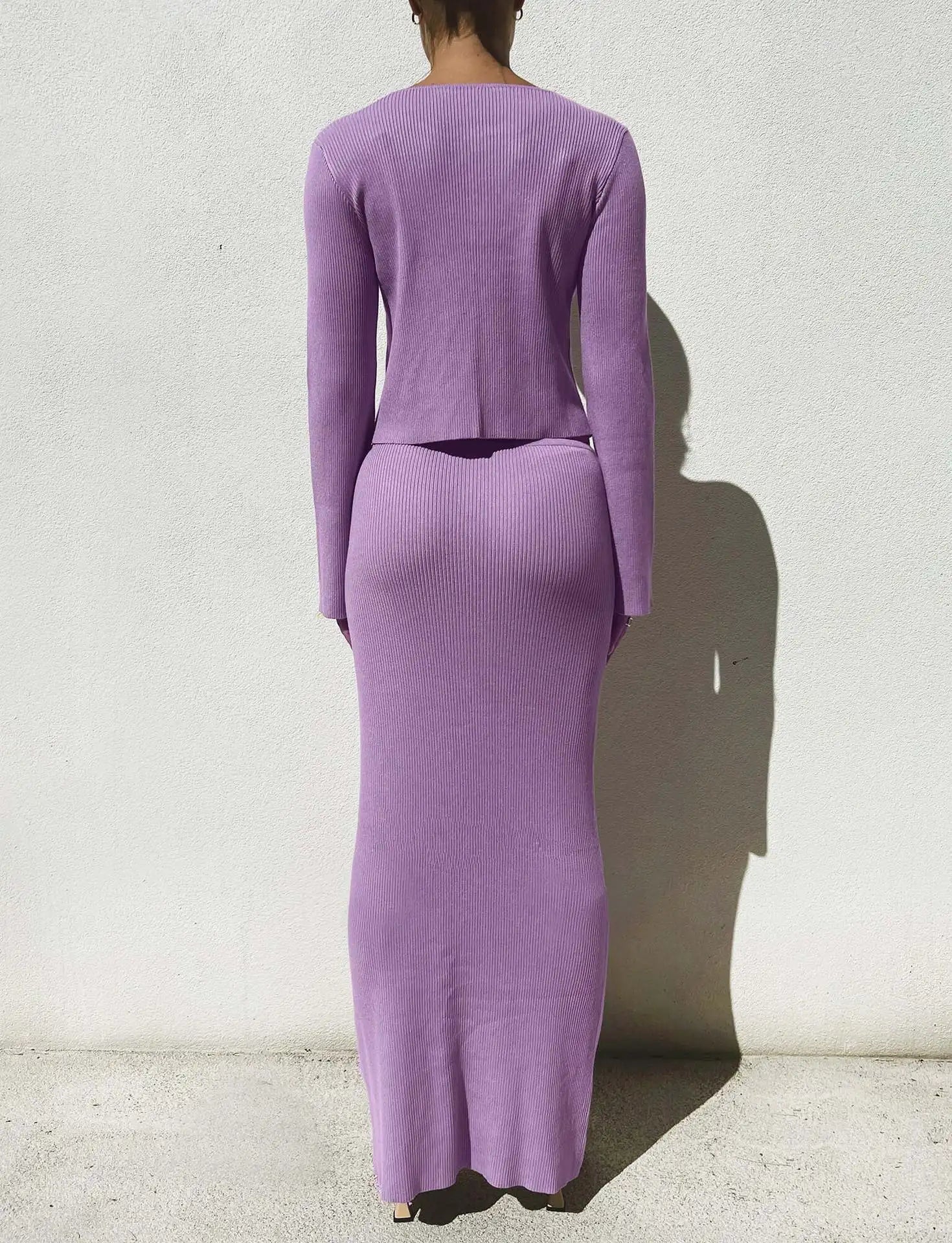 סט שני חלקים סרוג חצאית מקסי וחולצת כפתורים - כליל