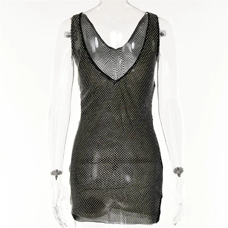 שמלת מיני רשת יהלומים מנצנצת תחתית אטומה גב פתוח - מוריסון