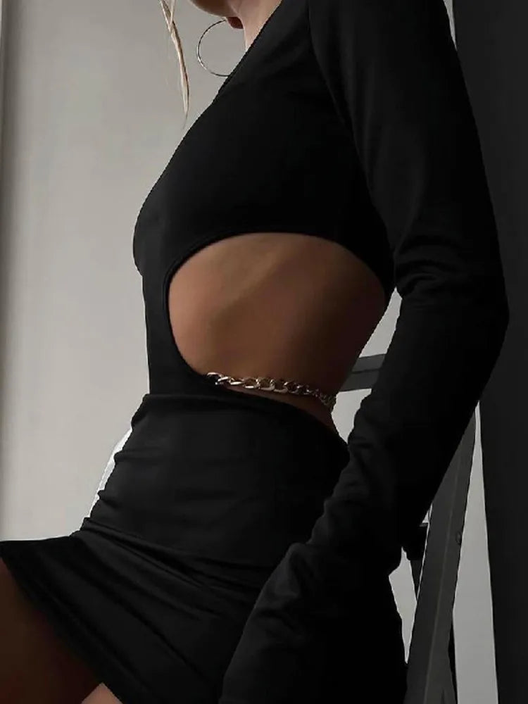 שמלת מיני בעיטור שרשראות במותן - נאלה