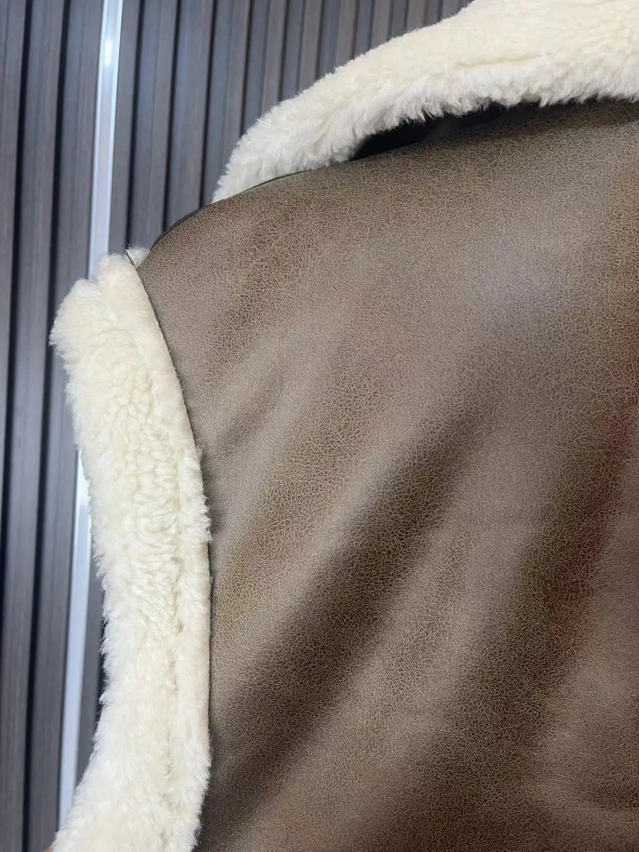 ווסט עור צמר פנימי - קארי