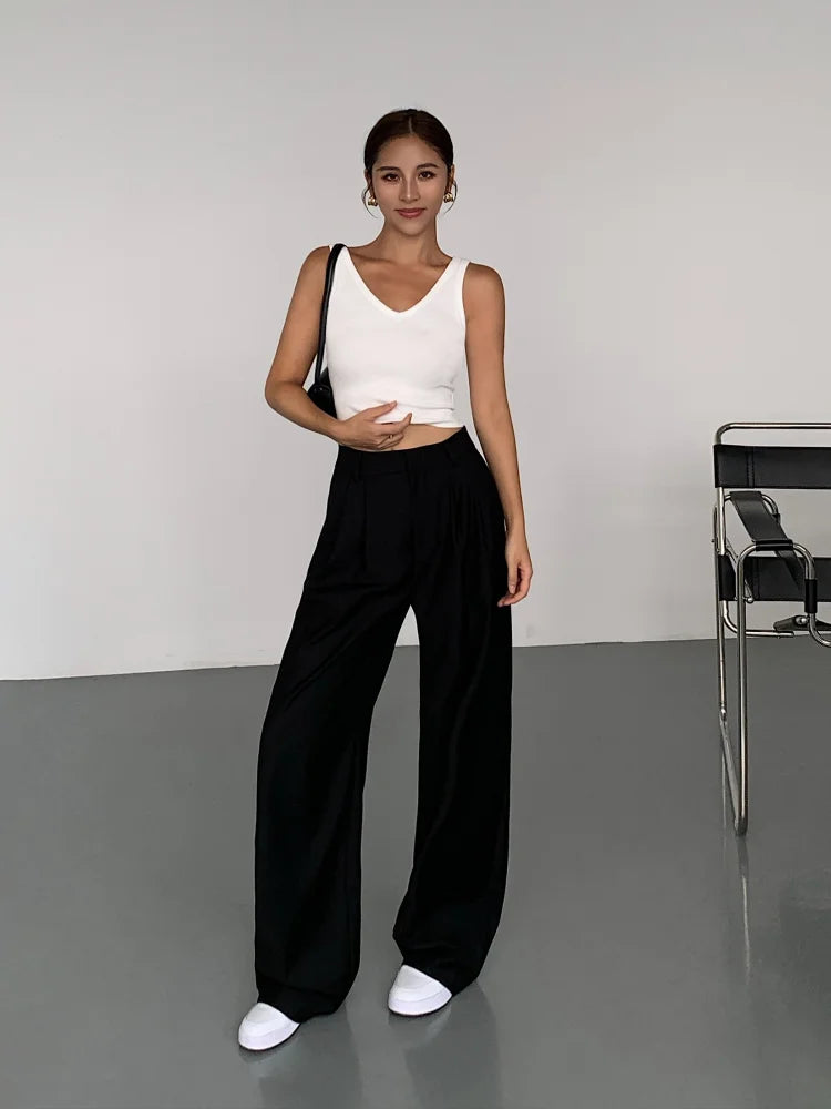 High-waisted tailored pants in a LOOSE design