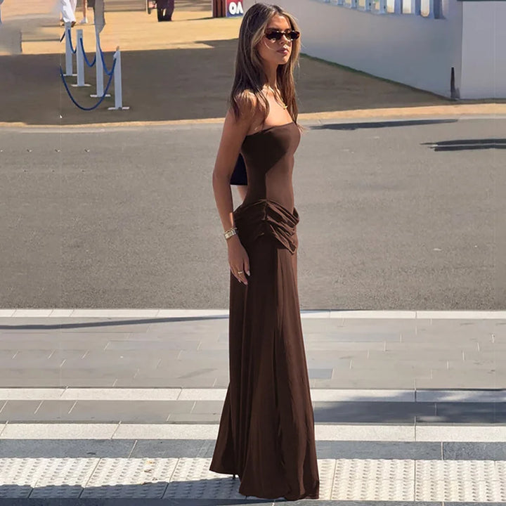 Strapless maxi dress with a slit and pleated design - Tayera