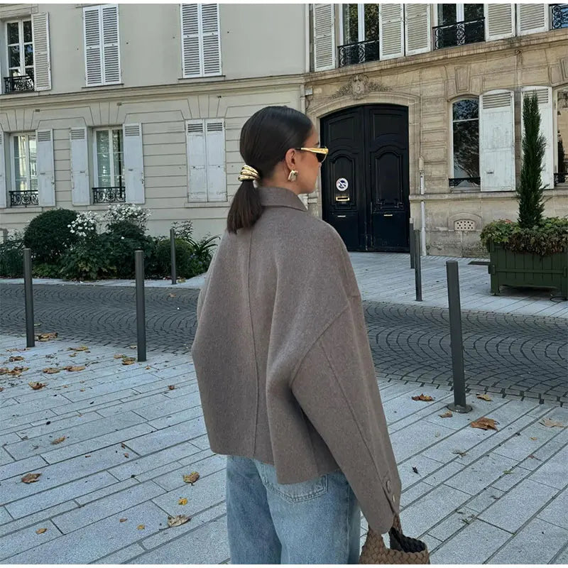 ג'קט צמר קצר בעיטור כפתורים - ג'יימס