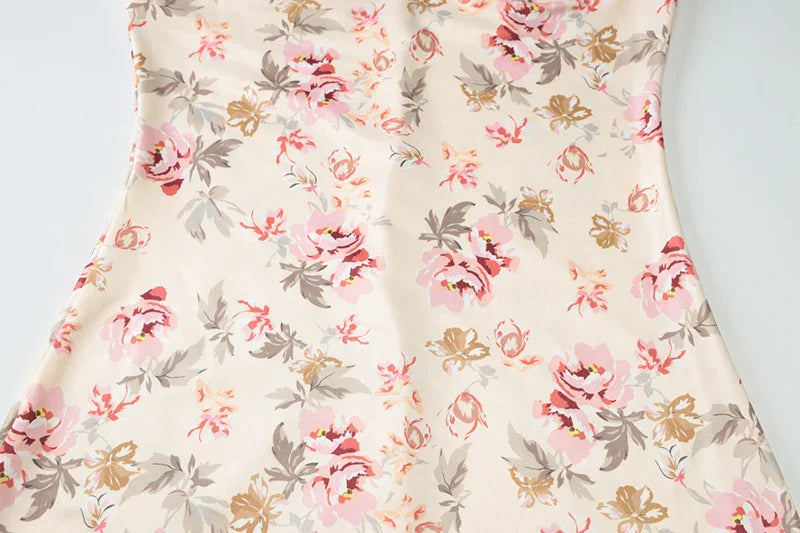 שמלת מקסי פרחונית צמודה גב פתוח - פליסיה