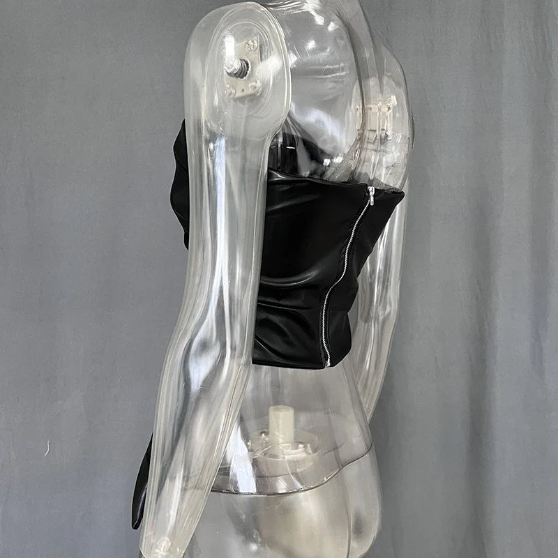 טופ סטרפלס דמוי עור בעיצוב אסימטרי - Jennifer