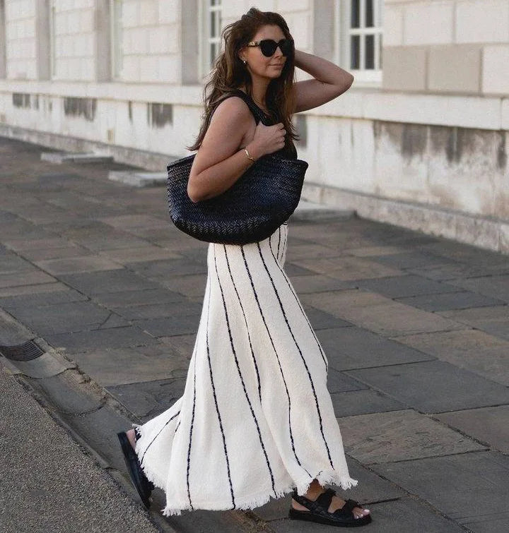 חצאית מקסי סרוגה בעיטור פסים - מילי