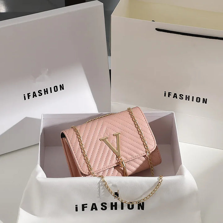 Faux leather bag with luxury design