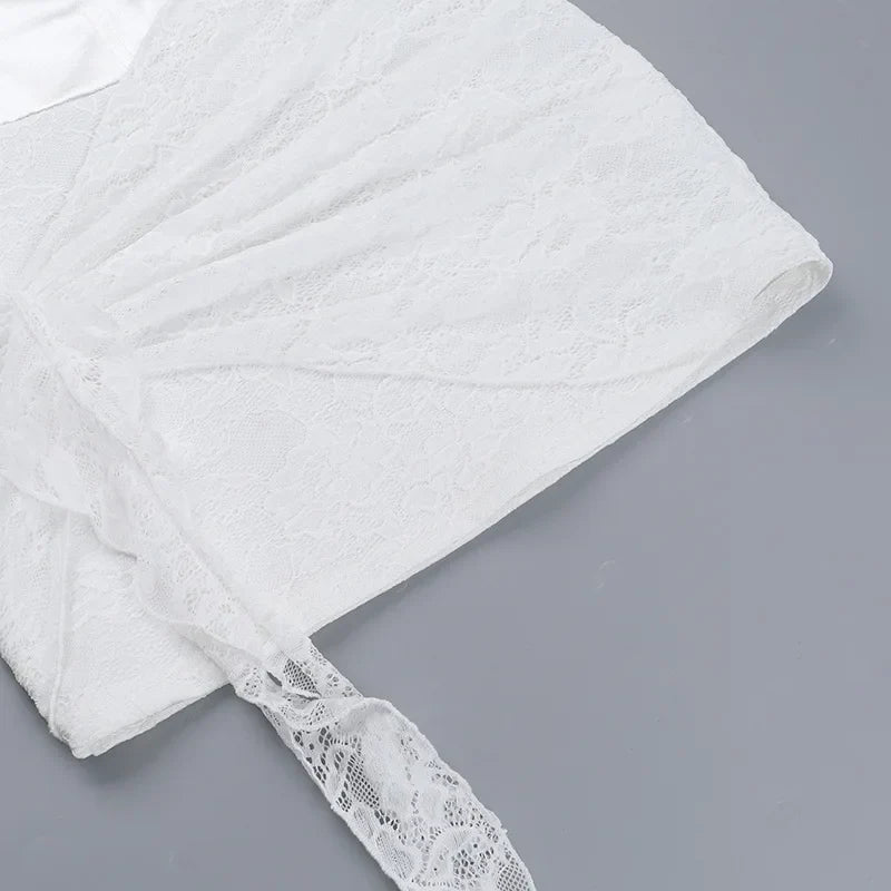 שמלת מיני סטרפלס בעיטור תחרה - מריאן