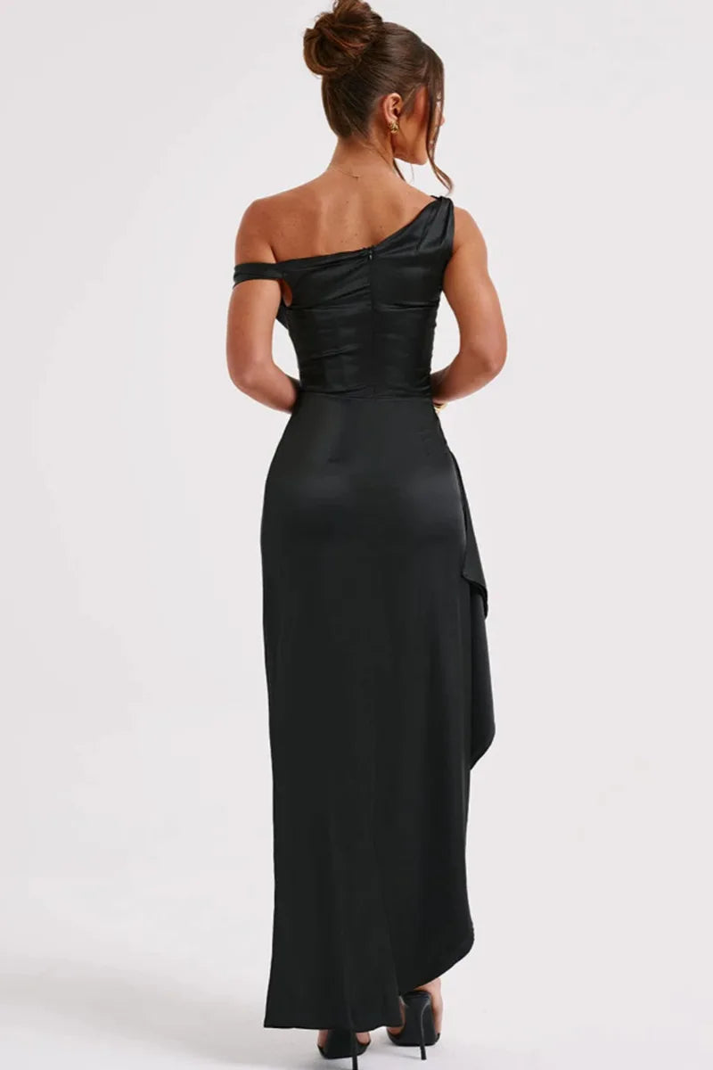 שמלת מקסי סאטן בעיצוב שסע וכתף חשופה - אמיליאנה