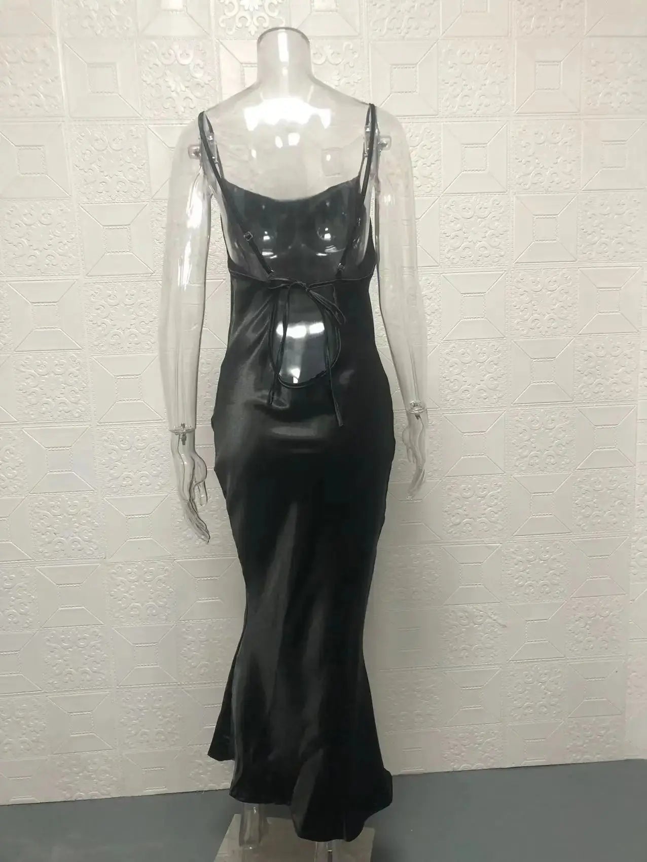 שמלת מקסי סאטן קשירה בגב פתוח - ניס