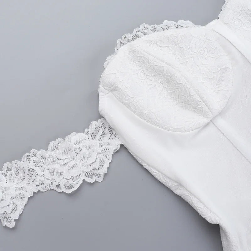 שמלת מיני תחרה צמודה בעיצוב מחוך כתפיות נופלות - פייסיס