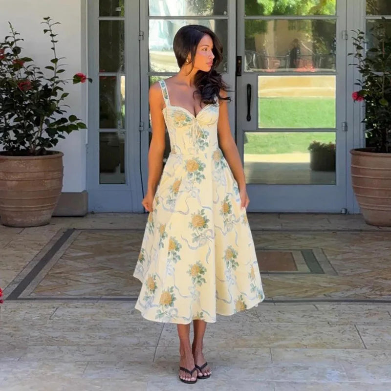 שמלת מידי אלגנטית בהדפס פרחוני בגזרת A - פלוריין