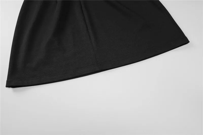 שמלת מיני בגזרת A כתפיים חשופות בעיטור כפתורים - מיליאן