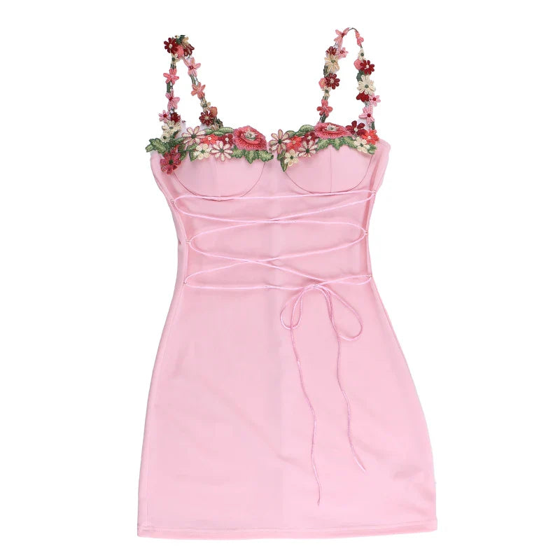 שמלת מיני בעיטור רקמת וכתפיות פרחים בעיטור חוט קשירה סאטן - ליליה