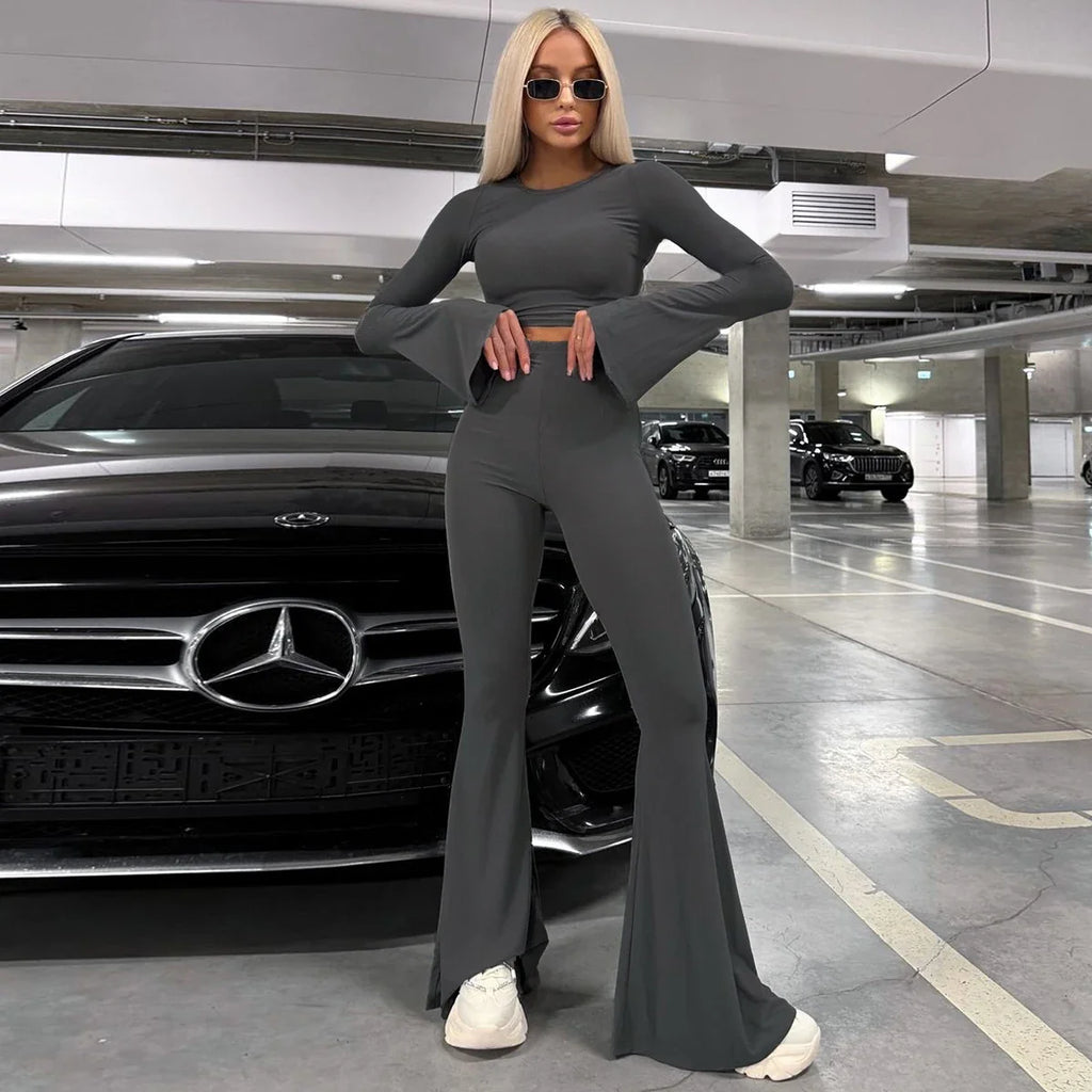 סט שני חלקים סרוג מכנסי פדלפון וחולצת בטן שרוולי פעמון - Zuri