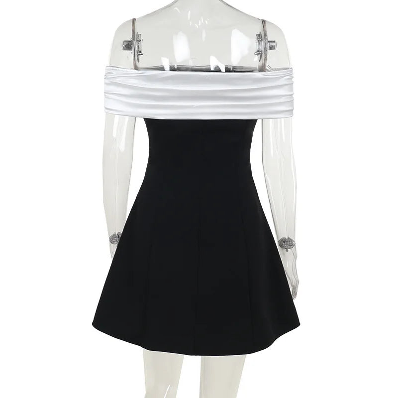 שמלת מיני כתפיים חשופות כתפיית סאטן - סיה