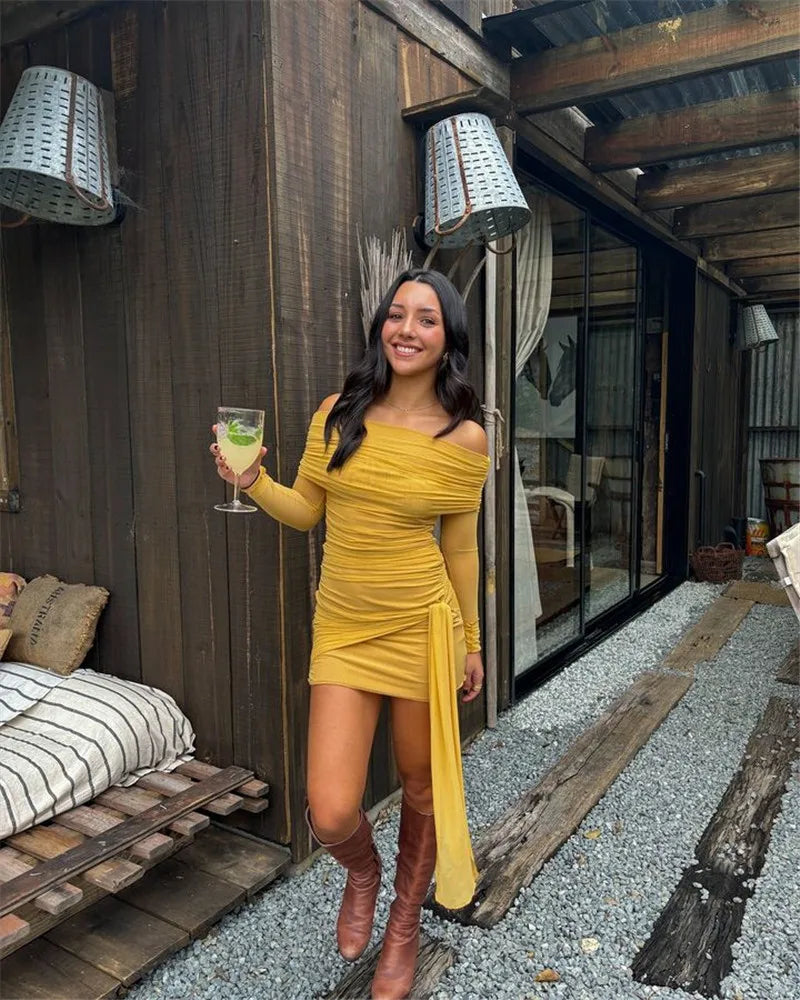 שמלת מיני שיפון כתפיים חשופות בעיצוב קשירה - CAMI