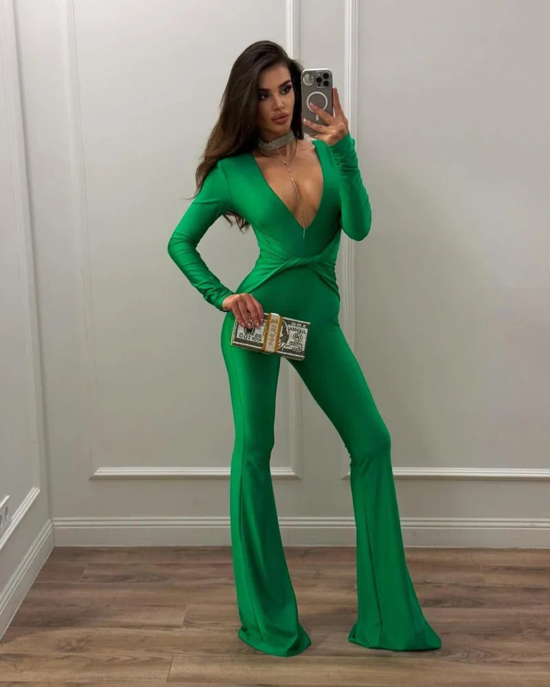 אוברול צמוד ארוך בד מחטב בעיצוב מחשוף V עמוק בעיטור קרוס - לייני