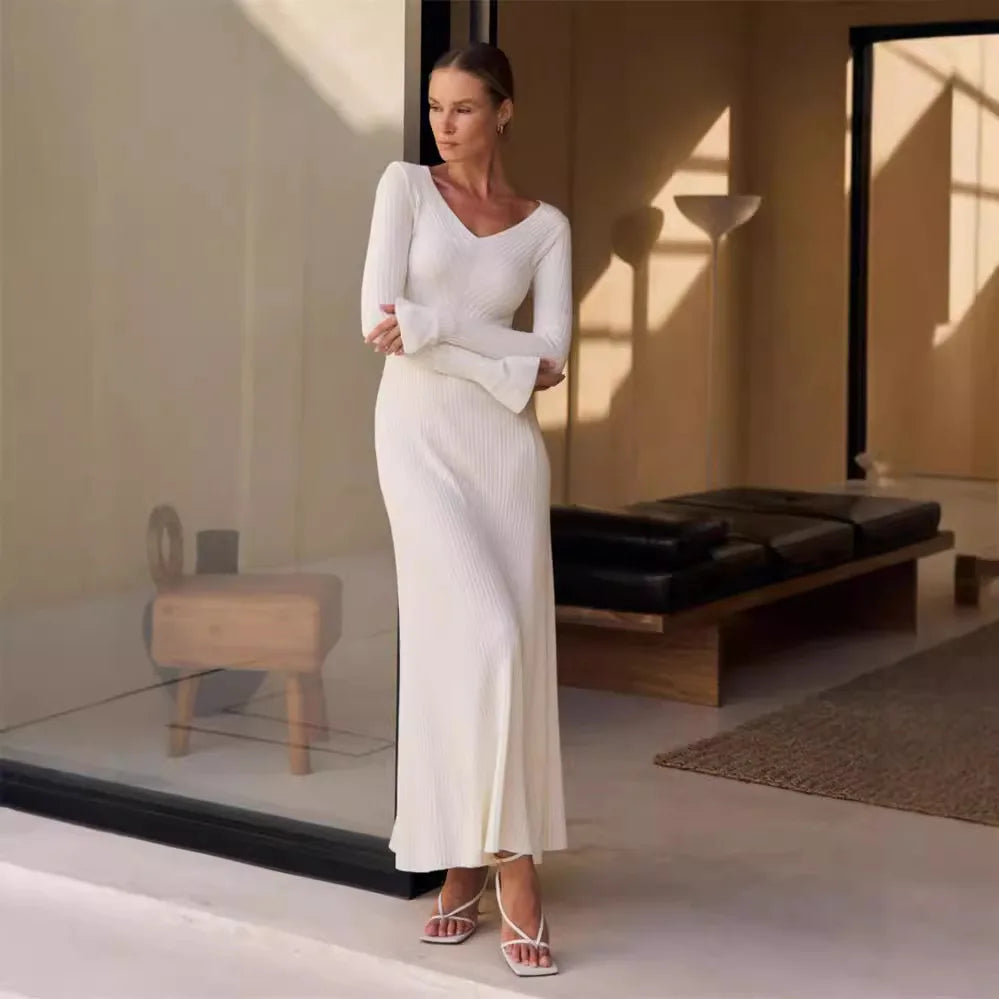 שמלת מקסי סרוגה צווארון V - אליסה