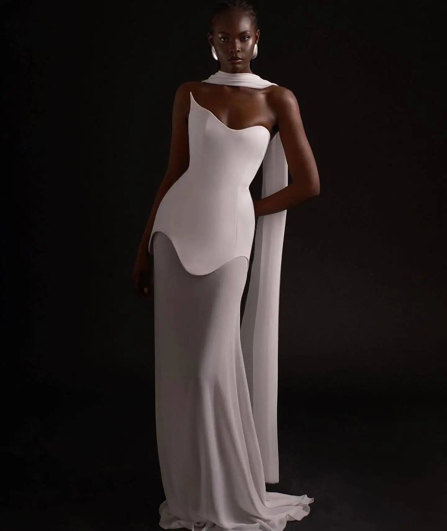 שמלת מקסי סטרפלס בעיצוב שיפון - Genesis